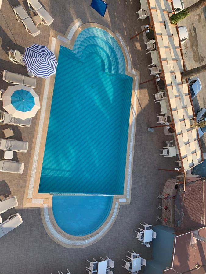 Holiday Hotel كوشاداسيه المظهر الخارجي الصورة