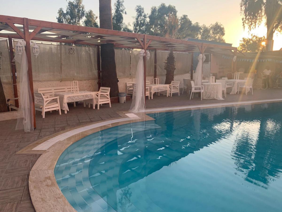 Holiday Hotel كوشاداسيه المظهر الخارجي الصورة