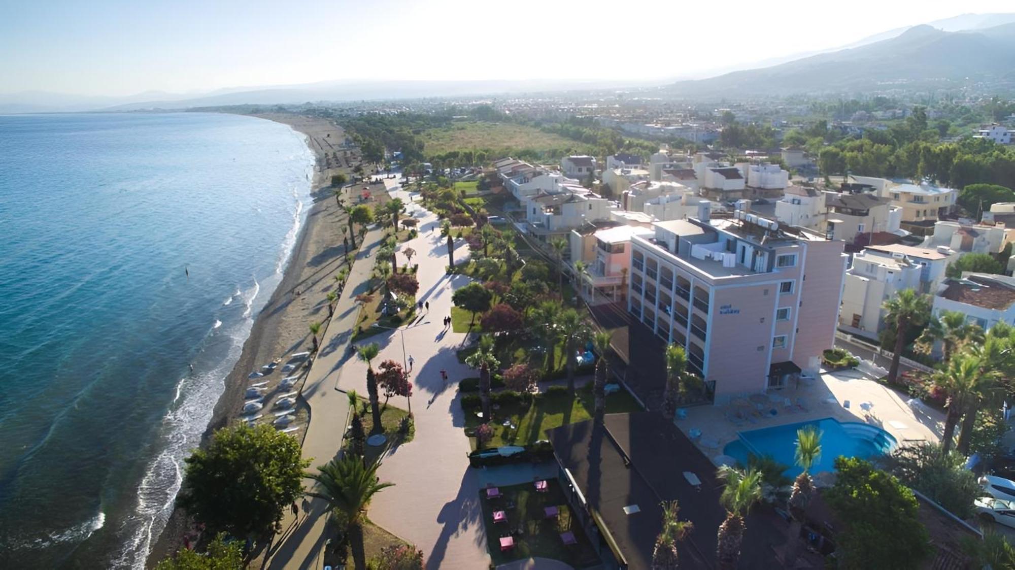 Holiday Hotel كوشاداسيه المظهر الخارجي الصورة